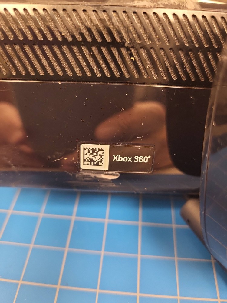 Microsoft Xbox 360 Kinect Sensor Camera Model 1414 Video Game Console Accessory