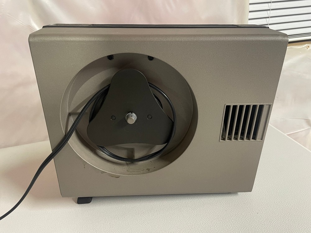 Bell & Howell 1620 Projector