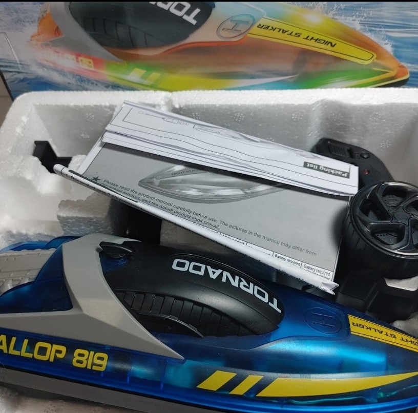 NEW Gallop High-Speed RC TORNADO Boat w LED Light Remote Control BLUE Open Box