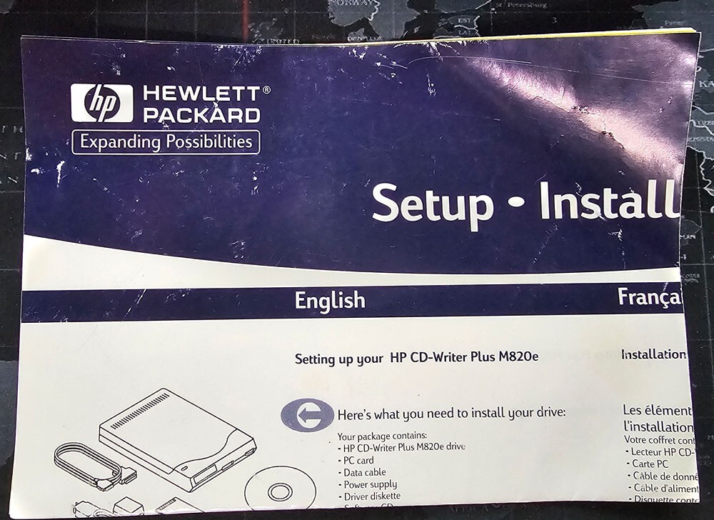 Vintage HP M820e CD-Writer Plus w/ Software Disk, Cable, setup paperwk & PC Card