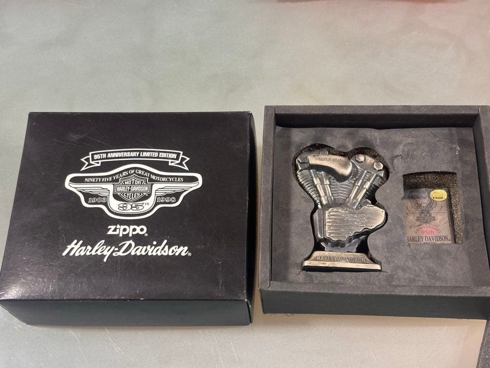 Harley Davidson 95th Anniversary Zippo with Engine Base New