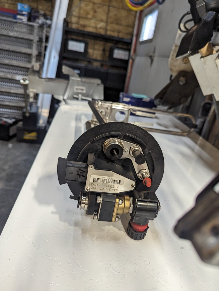 Freightliner 13/23 Gal DEF Tank Header Header