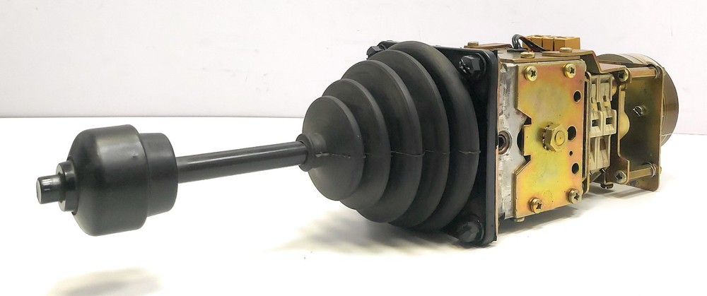 W. Gessmann D-7105 V 64.1D-02Z Joystick/Controller