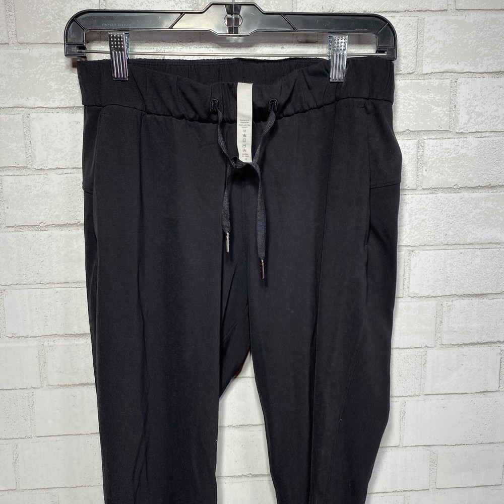 Lululemon Cropped Yoga 4 Drawstring Black Pants EUC