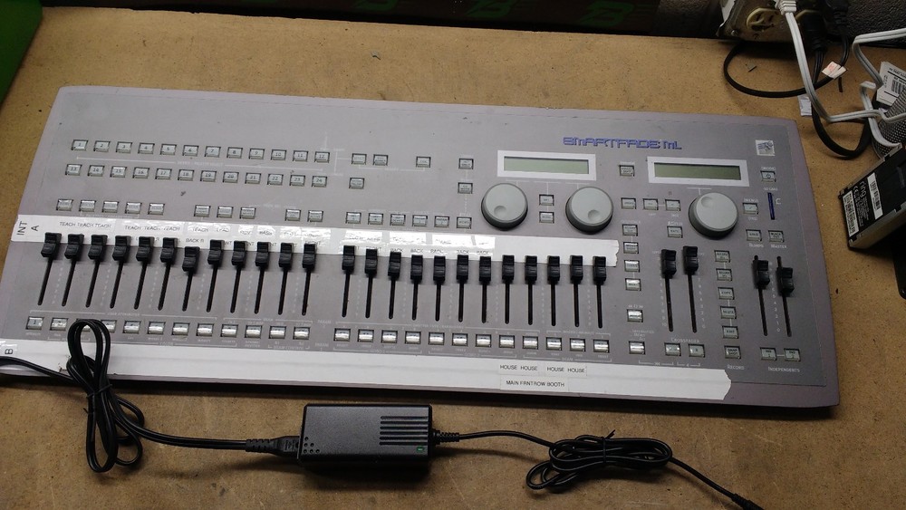 ETC SmartFade ML 24/48 Lighting Console  POWERS ON READ LISTING