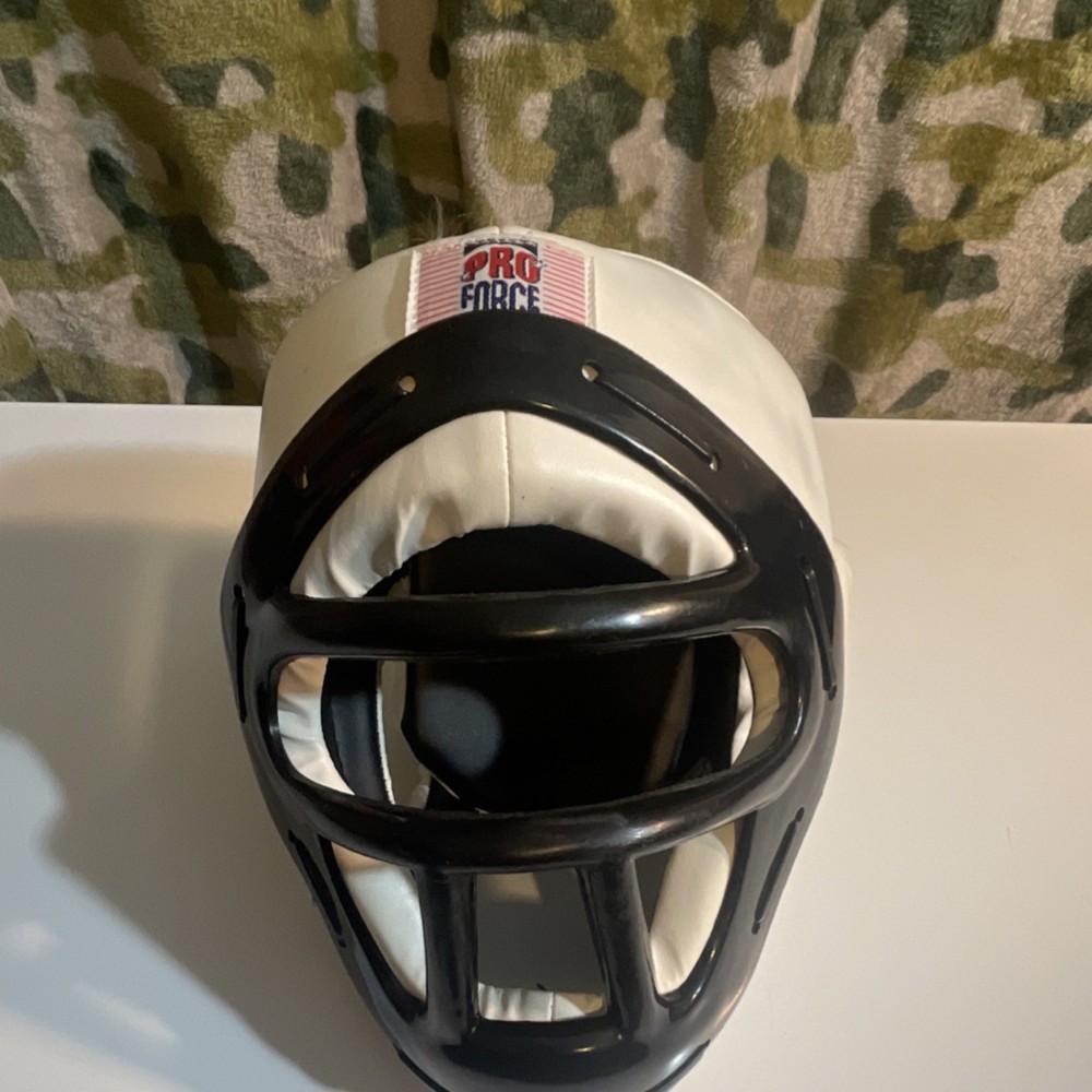 ProForce Face Shield Martial Arts Protective Headgear White Black Size M