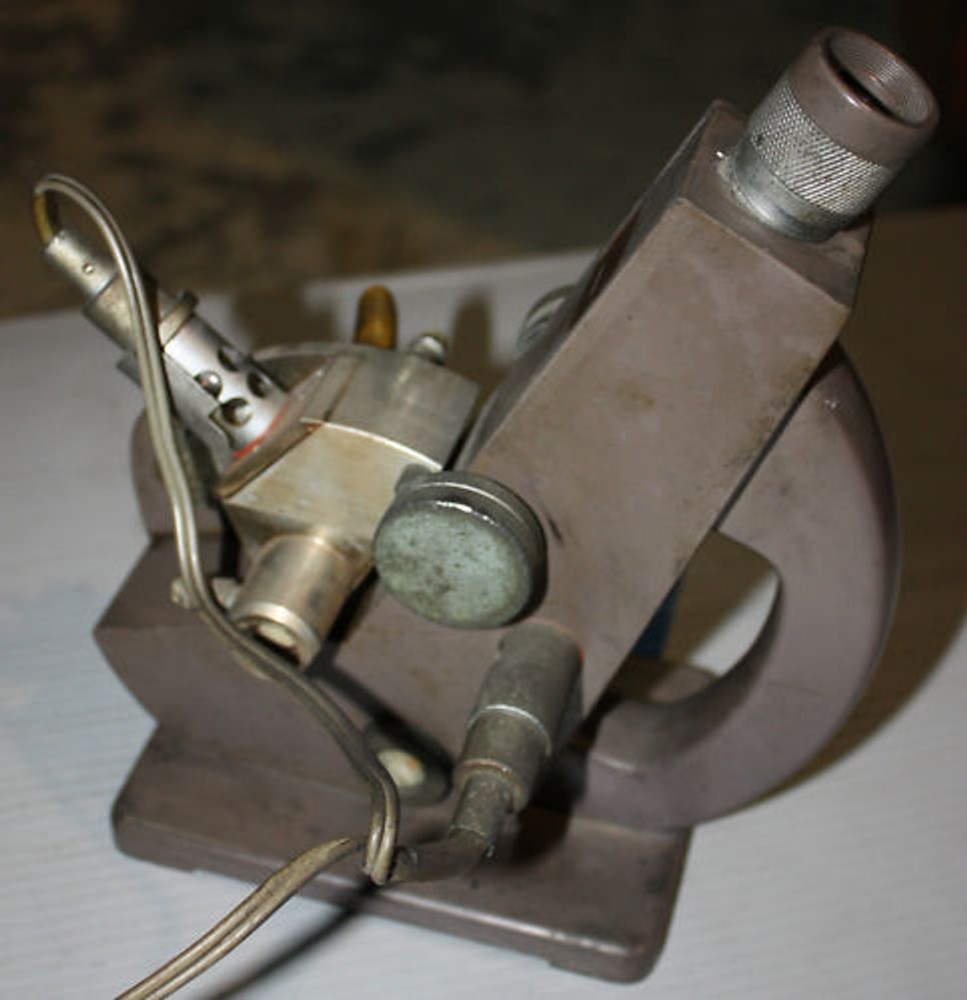 Atago Benchtop Abbe refractometer and light source