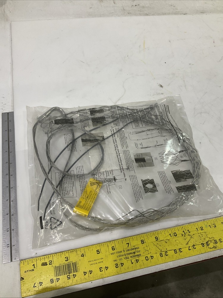 COMMSCOPE 29961-C HOISTING SUPPORT GRIP CLAMP 1 1/4 CABLE R5T