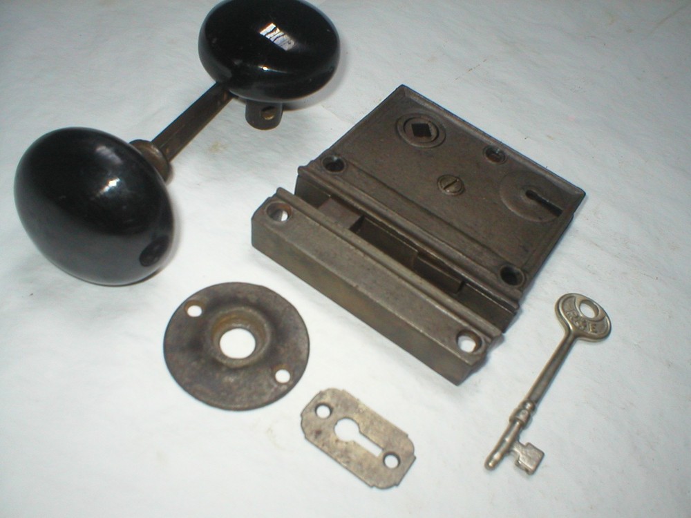 Antique Surface Mount Door Hardware with Porcelain Knobs