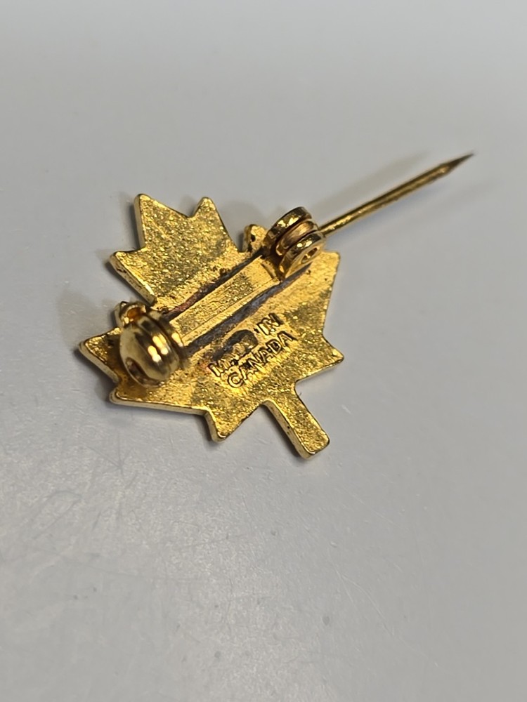 Canada Maple Leaf Souvenir Lapel Pin Very Small Size