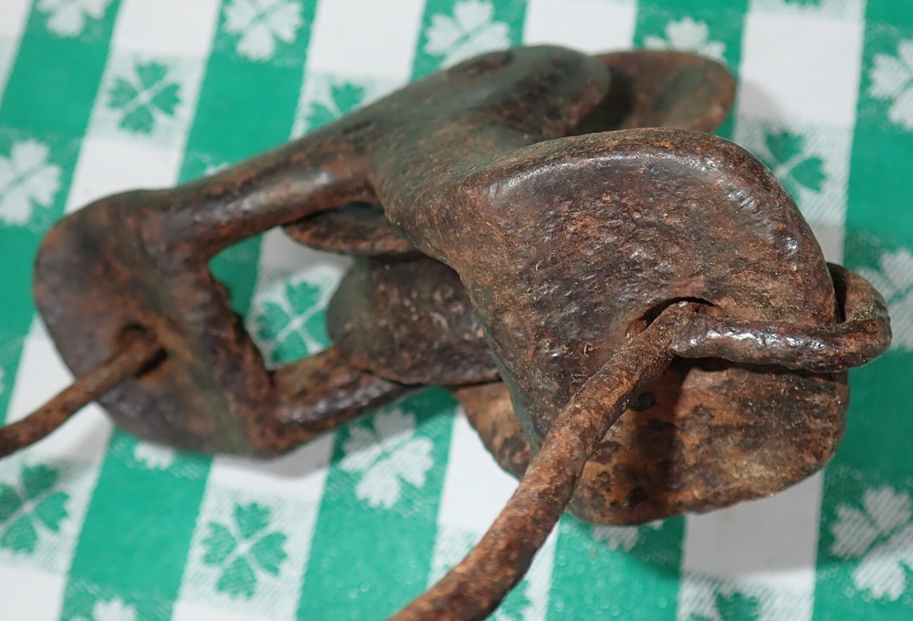 Vintage Antique Iron Rustic Heavy Pulley