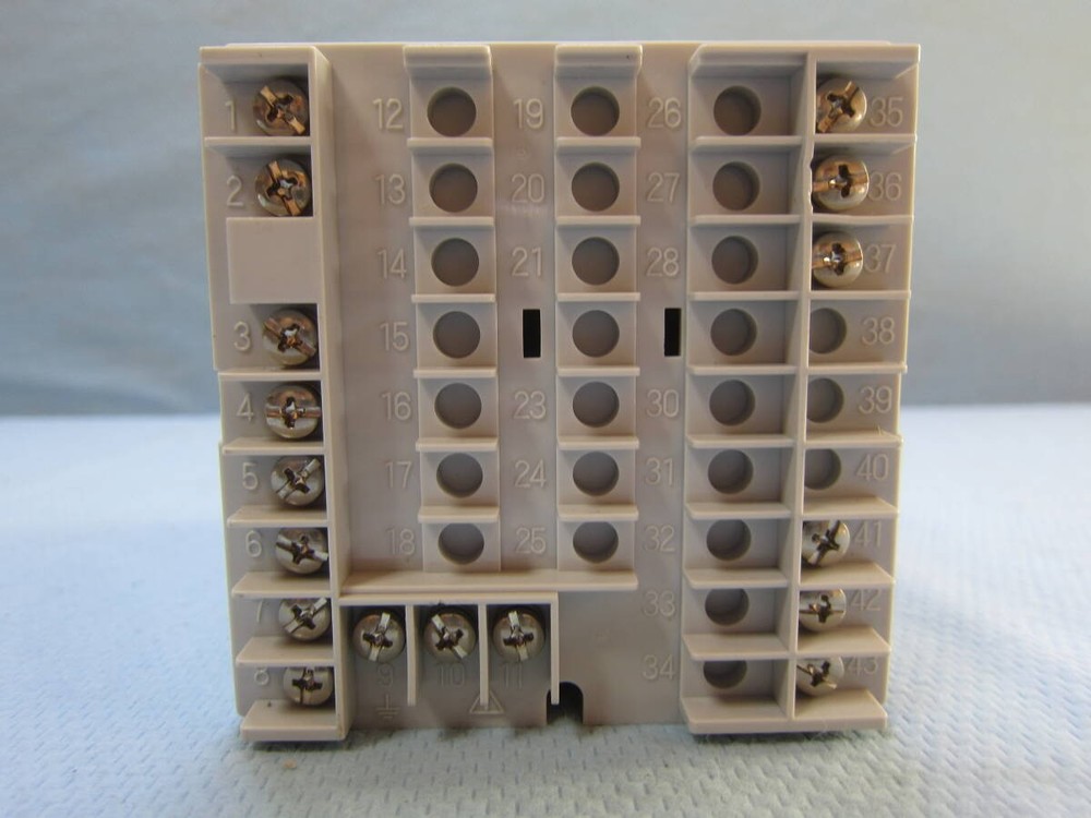 CHINO DB1000B Digital Temperature Controller Indicator From Japan