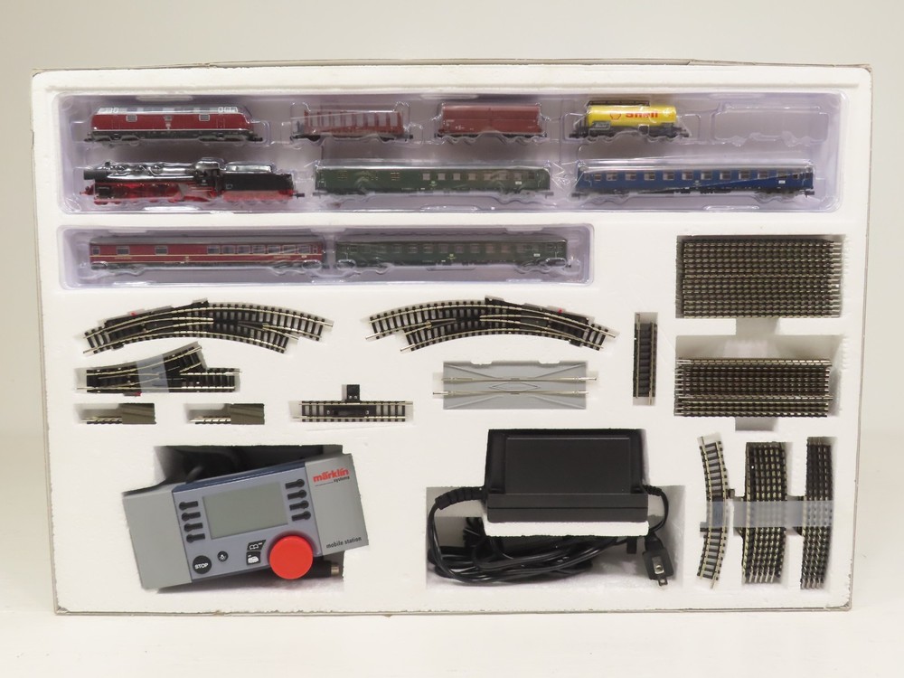 Trix 11120 N-Scale Era IV Mega Set Missing 1 Freight Car w/Marklin Controller LN