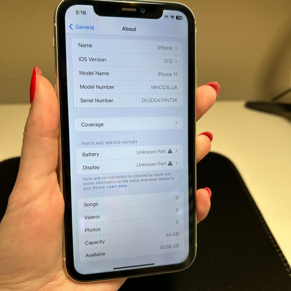 Apple iPhone 11 - 64 GB - White Unlocked READ DESCRIPTION