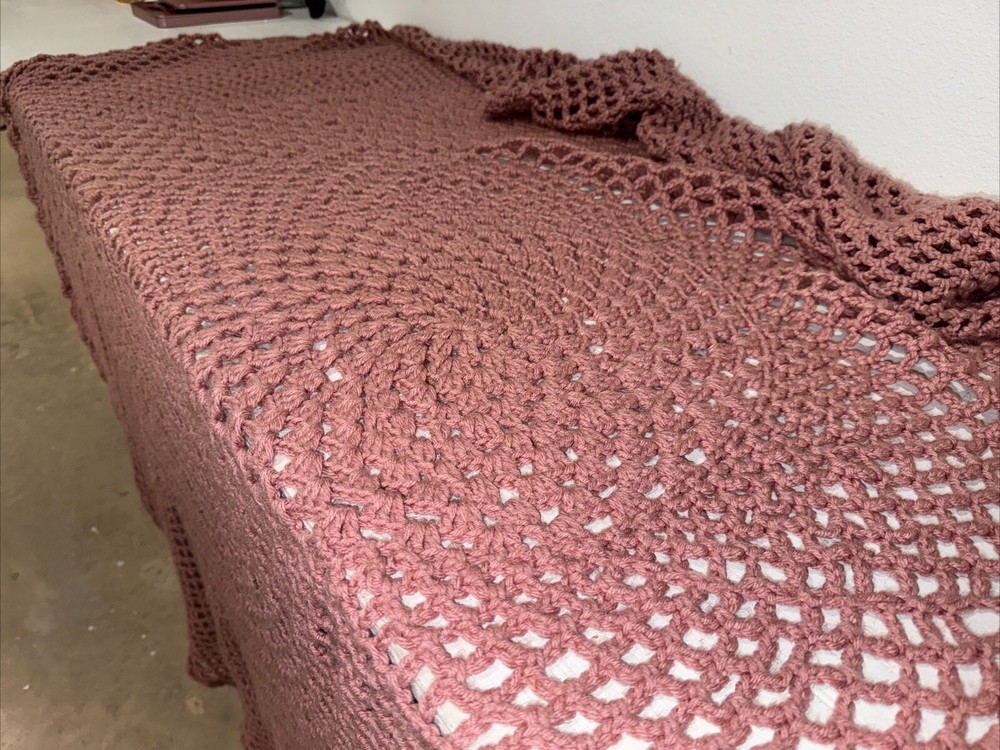 Pink Circle Blanket! Approx 70inches Long