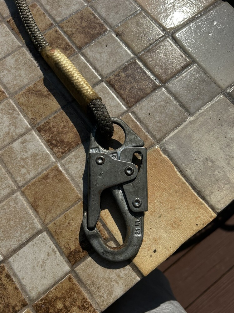 Buckingham Lineman Pole Climbing Gear