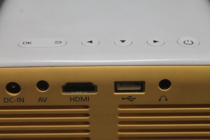 ELEPHAS Mini Portable Projector YG280 For iPhone /home DEVICE ONLY