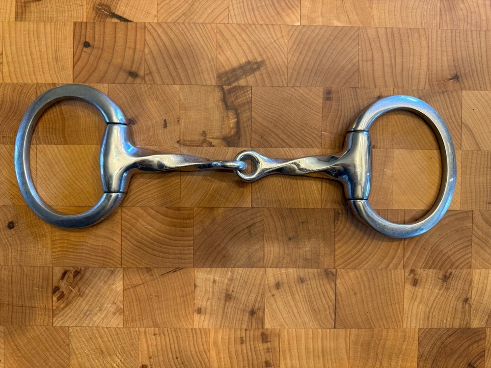 Coronet 5 1/2” Slow Twist Eggbutt Snaffle Bit