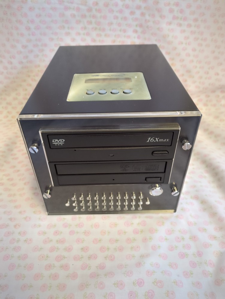 Vinpower Digital Storage CD DVD duplicator 1 to 1. Used, Working