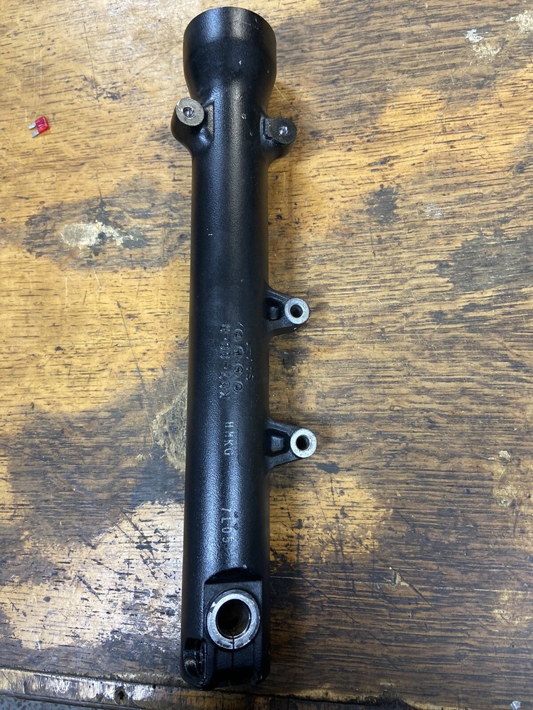 Honda CMX 500 Rebel right-hand fork bottom