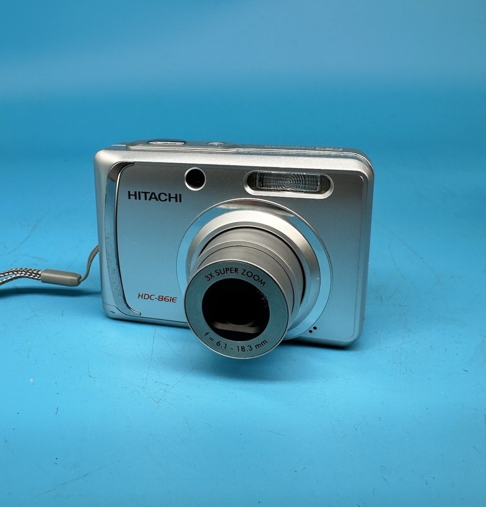 Hitachi Digital Camera HDC-861E 8.0MP Silver Tested