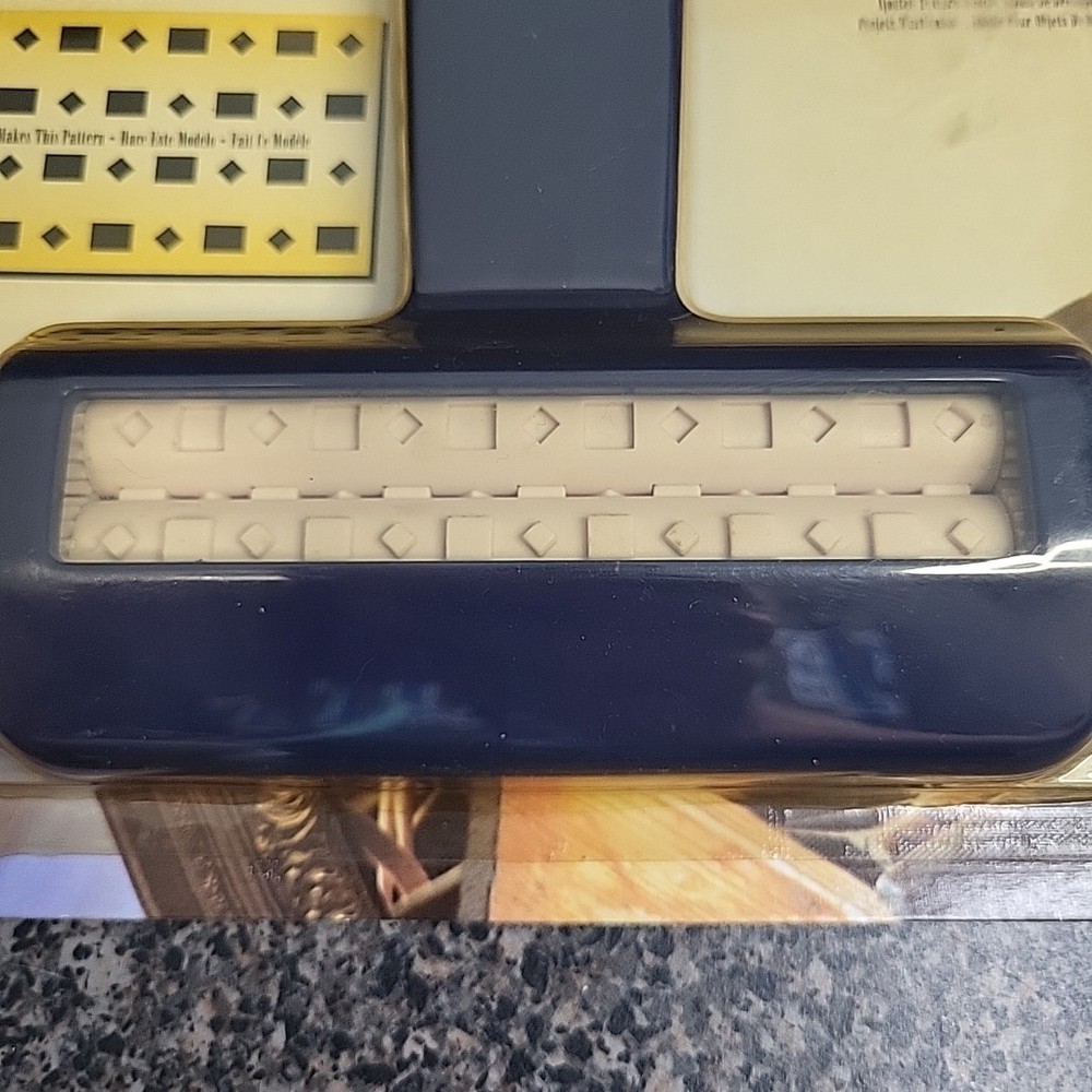 NEW Darice Square & Diamond Shaped Pattern Crimper Tool