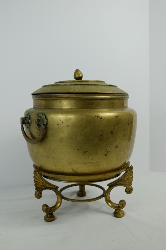 Brass Large Couldron Pot w/ Lid & Stand