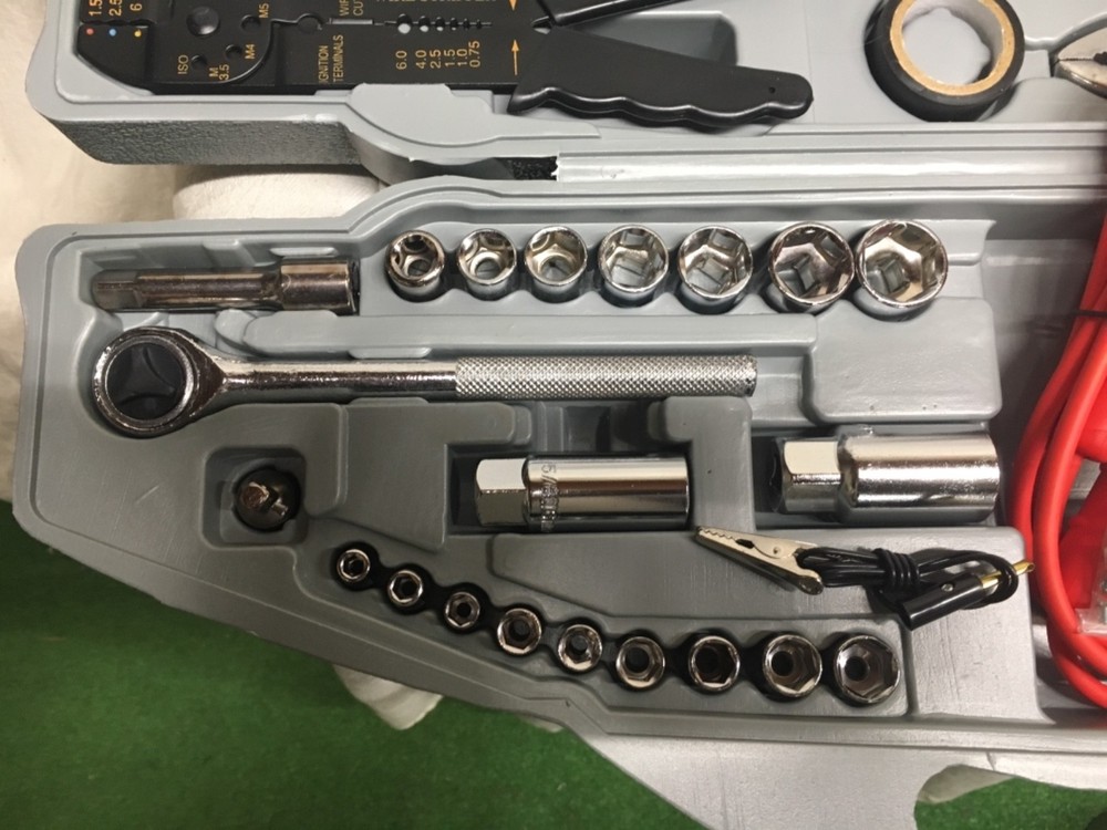 Emergency Roadside Safety Deluxe Tool Kit 32 piece