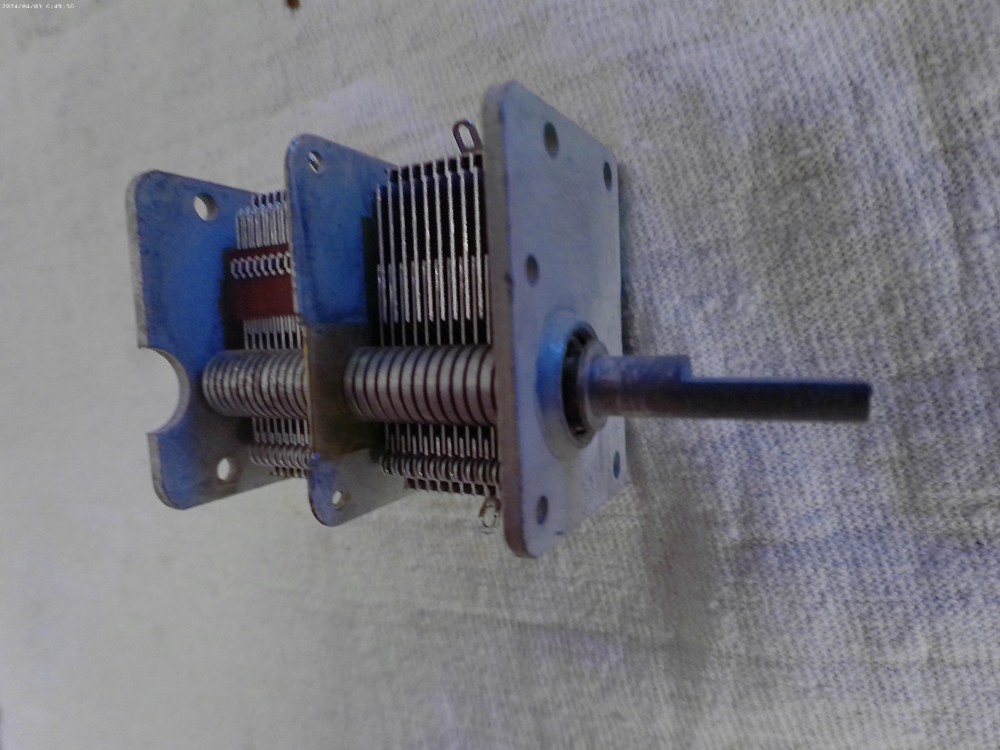 420/165pf VARIABLE CAPACITOR FOR PROJECTS 585pf TOTAL TESTED GOOD