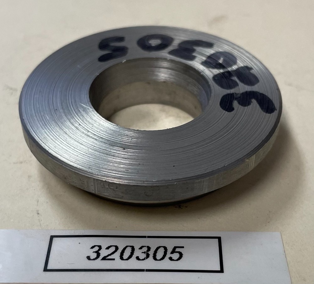 .Evinrude Johnson  320305  0320305 - Thrust Bushing