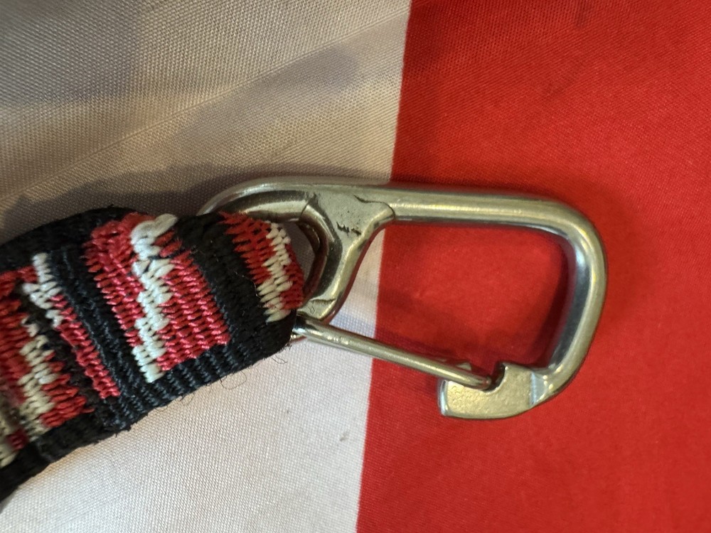 SCUBA REGULATOR CONSOLE CLIP BY INNOVATIVE SCUBA NICE!