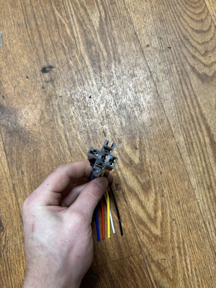 SPDT Interlocking Bosch Style 5-Pin Relay Socket Harness Base w/ Wires
