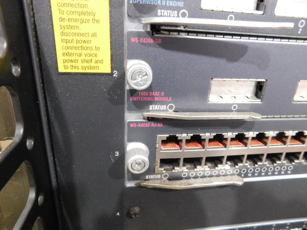 Cisco Catalyst WS-C4006 Switch. See full description for installed Modules: