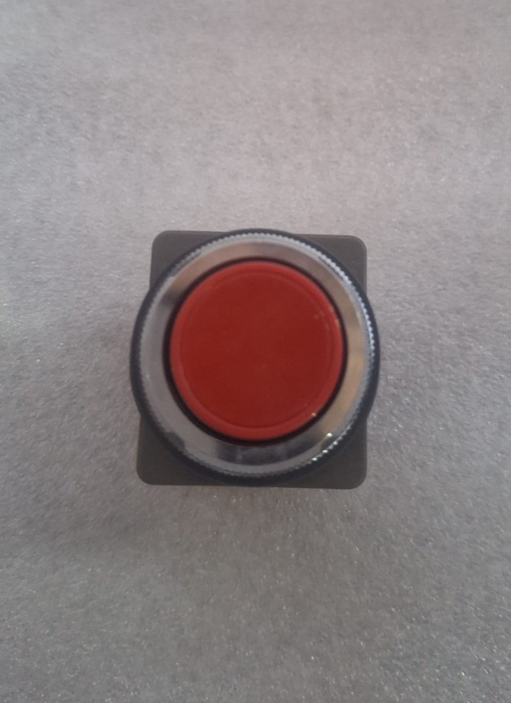 IDEC ABN 11610N Non-Illuminated Push Button Switch