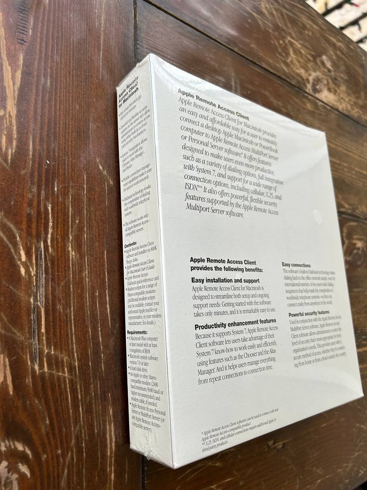 Vintage Apple Remote Access Server Network Software For Macintosh. 1993 year