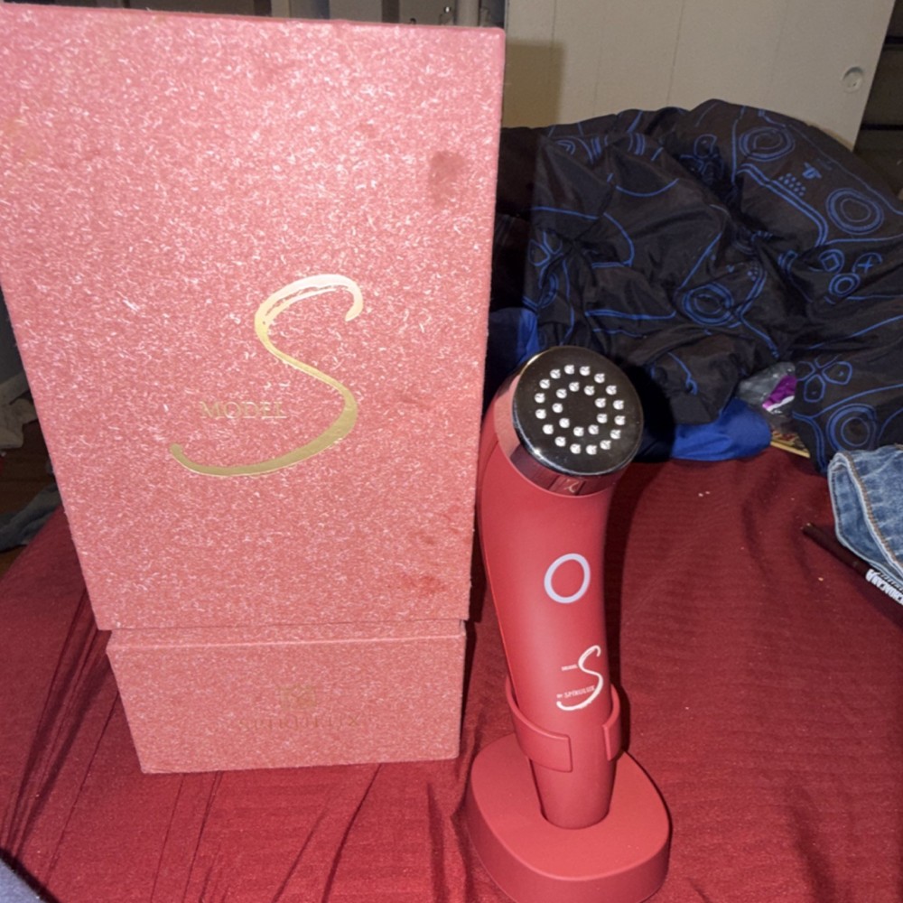 SPIRULUX Model S Facial Cleansing Device Red