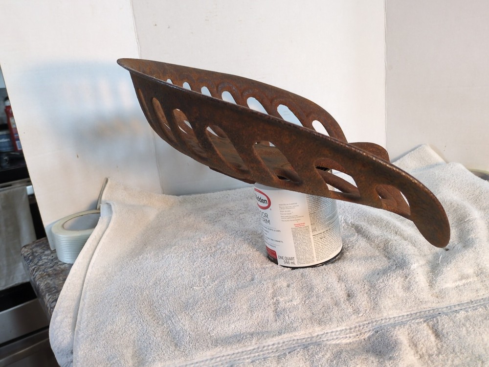 Antique Solid Comfort Cast Iron Tractor Implement Seat Bottom #104