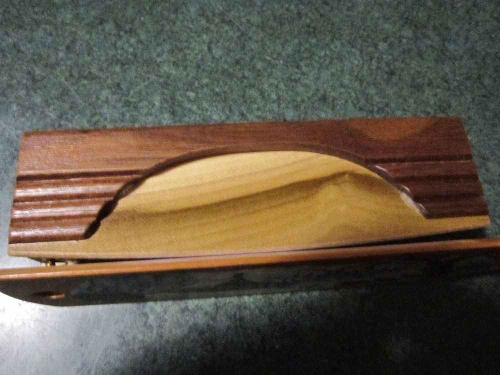 Beautiful painted paddle 6 1/4" Turkey box call with side inserts. SOUNDS GR EUC