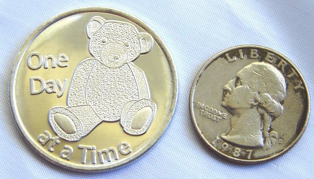 Alcoholics Anonymous AA Aluminum Medallion one day at a time teddy bear Token