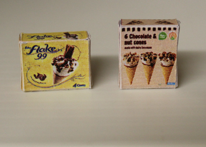 DOLLS HOUSE ( Boxed Flakes & Chocolate Cones