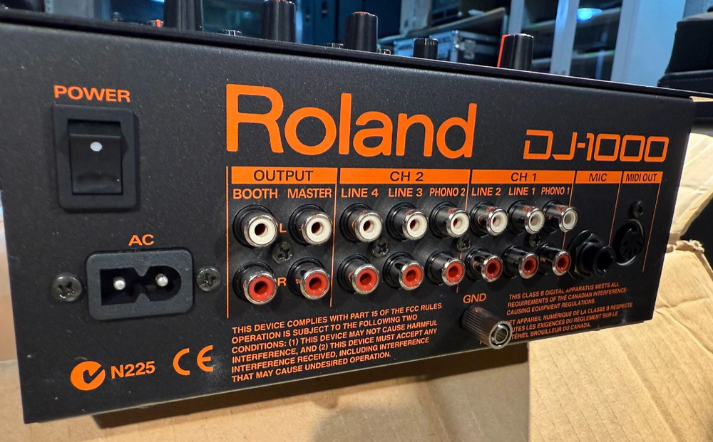 1pcs Roland DJ-1000 mixing console