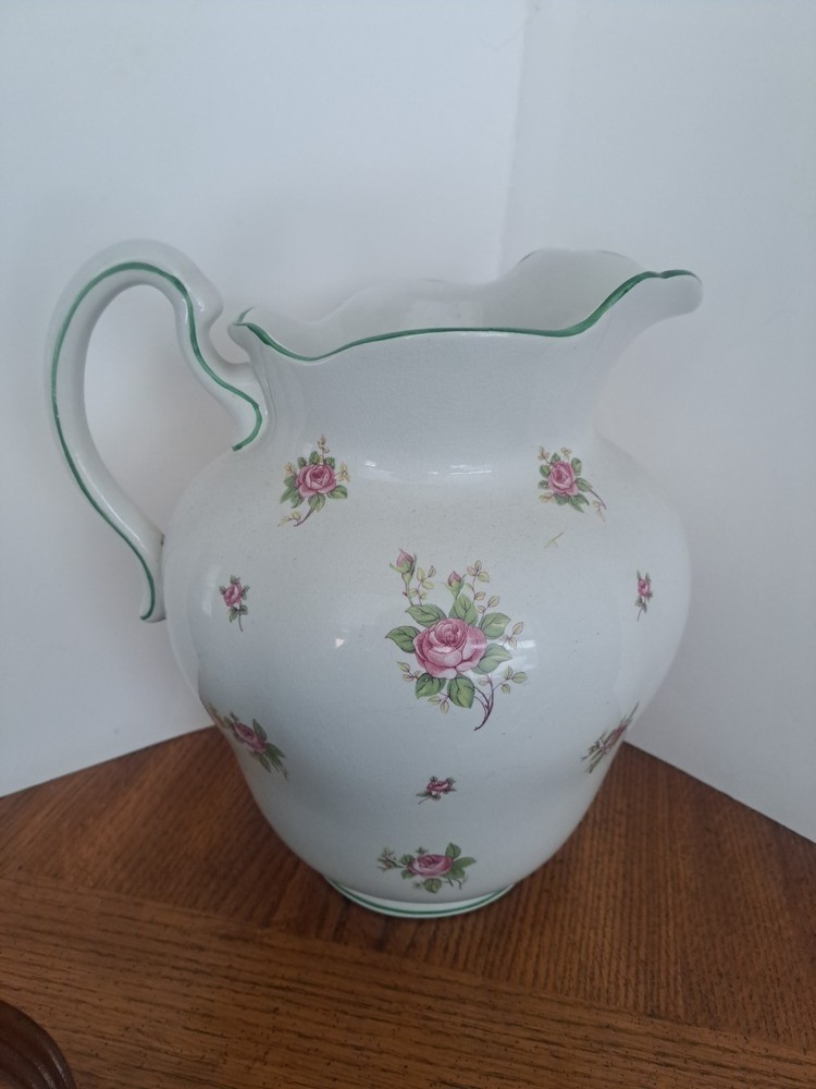 Porcelain Basin Piture. Rose Pattern. 11x9