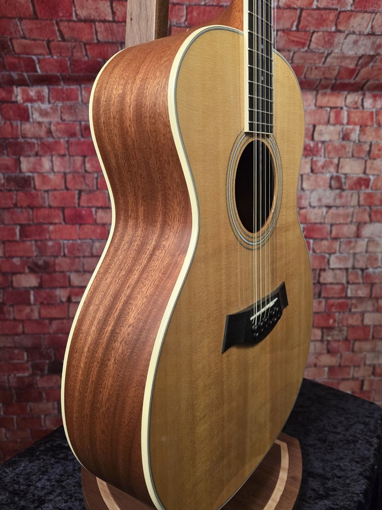 Taylor GA3-12 SOLID WOOD Top Back & Side Acoustic Electric 12 String GUITAR OHSC