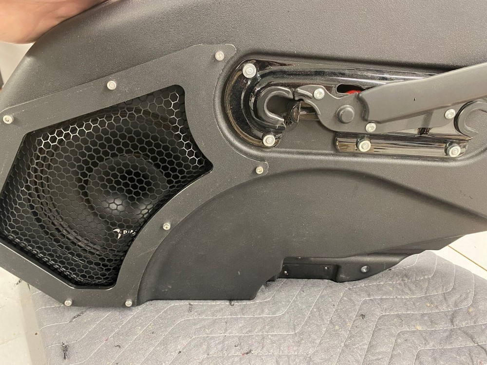 Lowrider ST - Audio Kit Front