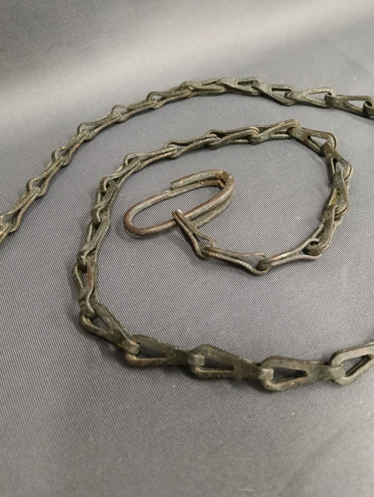 HIGH LEVEL CISTERN LOO PULL / TOILET PULL, CHUNKY AGED BRASS CHAIN