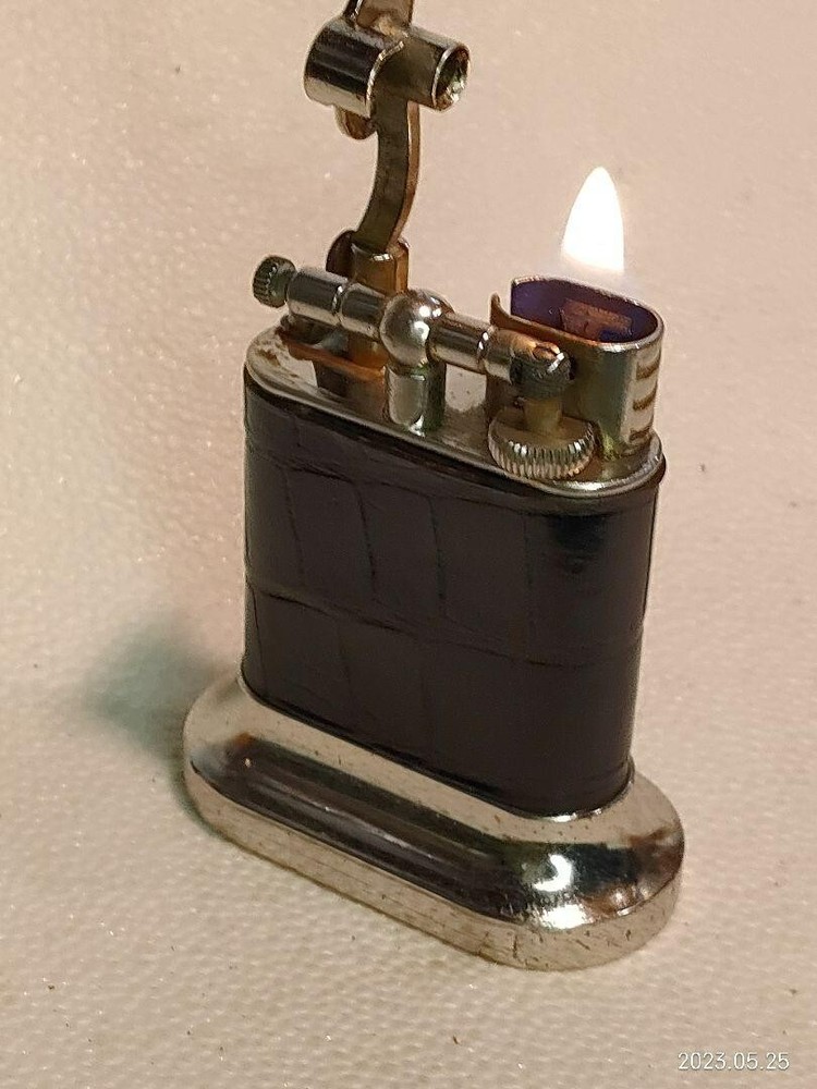 Working Dunhill Oil lighter Crocodile leather 1940s without box