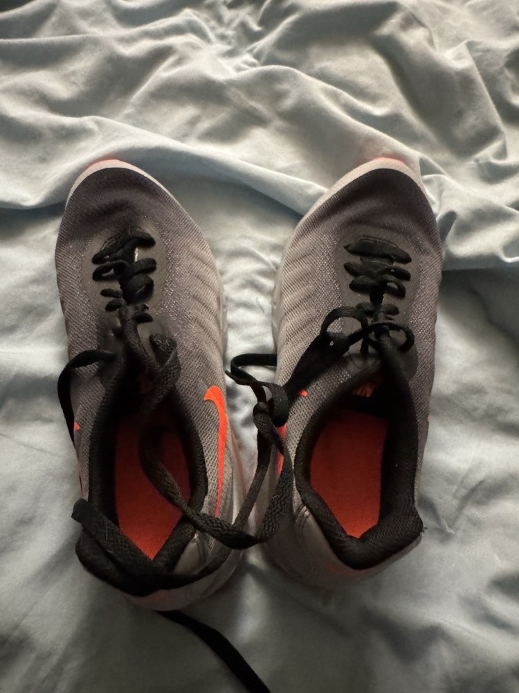 Nike 7y Sneakers