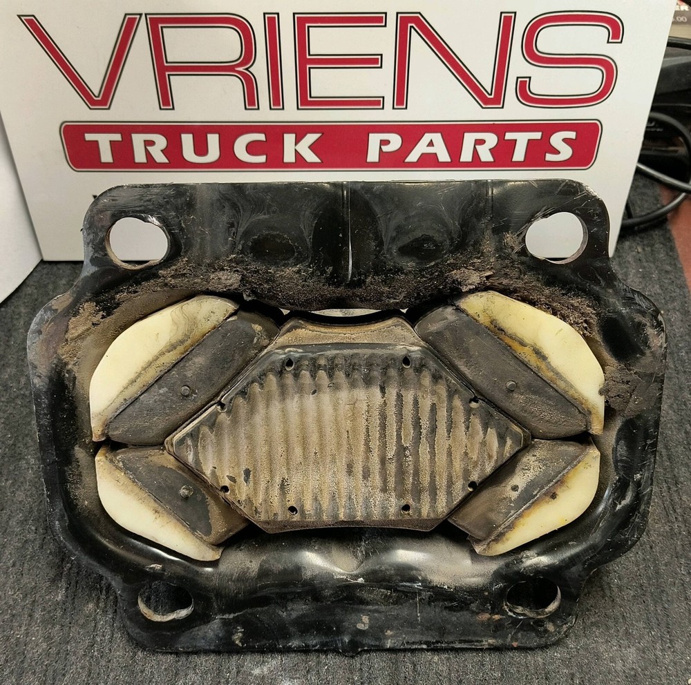 KENWORTH ISX SUPPORT-ENGINE REAR 11681TBG