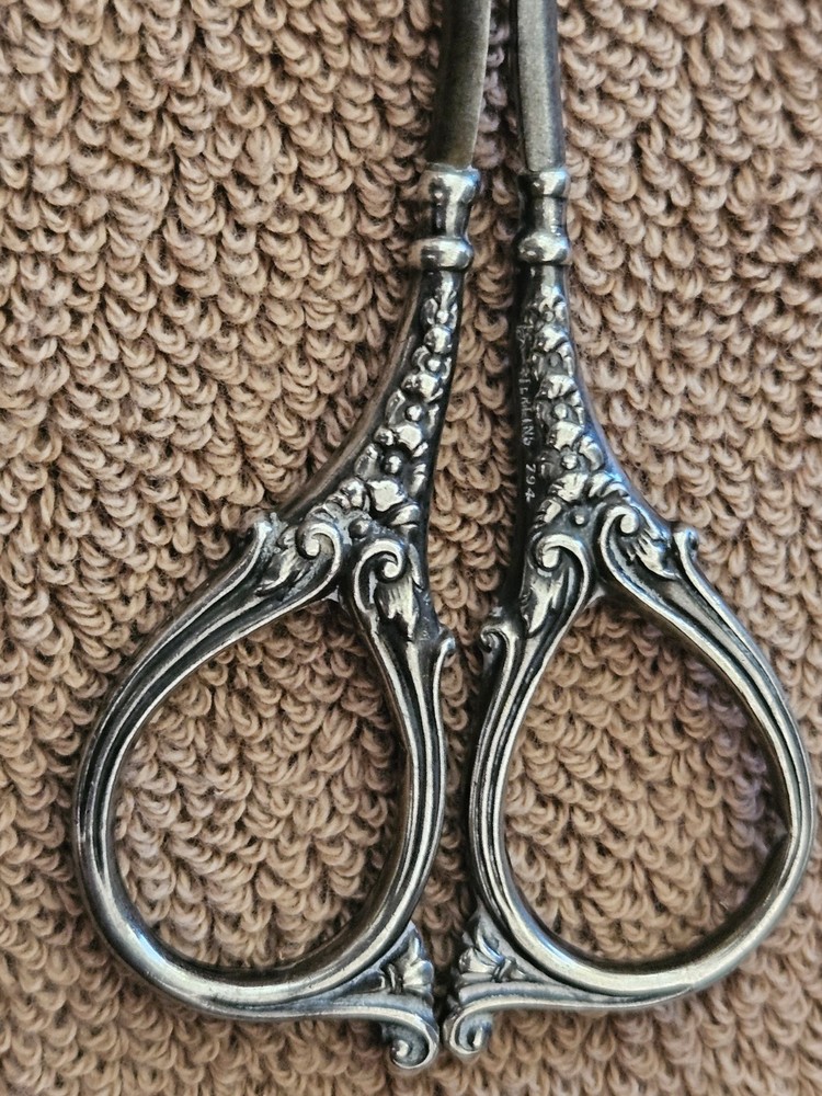 ANTIQUE GERMANY STERLING SILVER 794 FLORAL HANDLE SCISSORS 3 7/8"