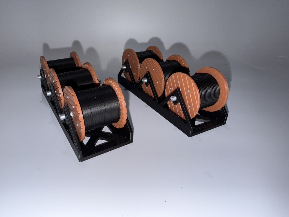 1:87 HO Scale Black Wire Spool Load/Decor 2pk